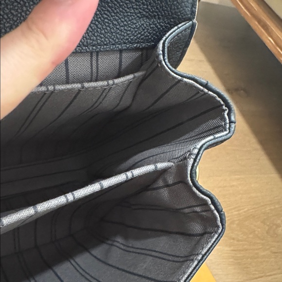 LOUIS VUITTON
Empreinte Braided Pochette Metis Black - Picture 8 of 14